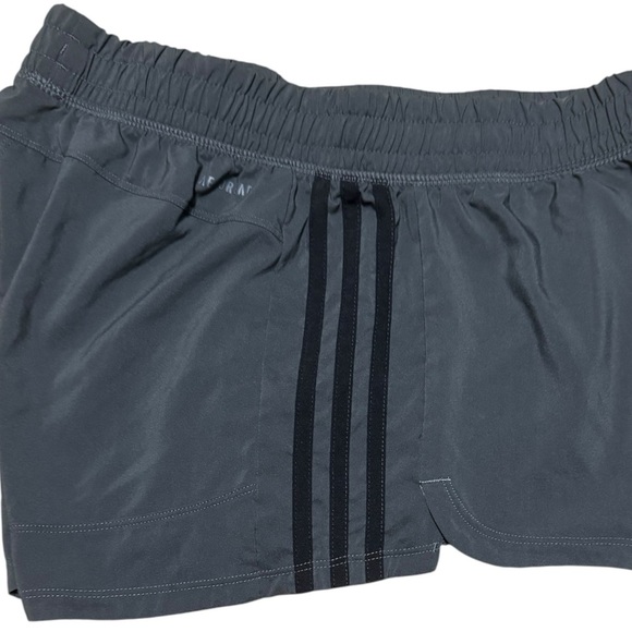 Adidas Grey with black stripe Size Small Aeroready - Picture 2 of 7